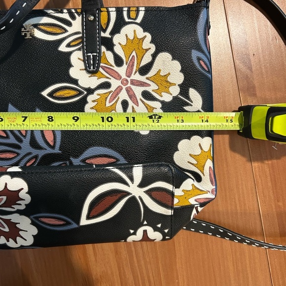 Tory Burch Hopewell Kerrington Handbag Tote Floral - Picture 9 of 13